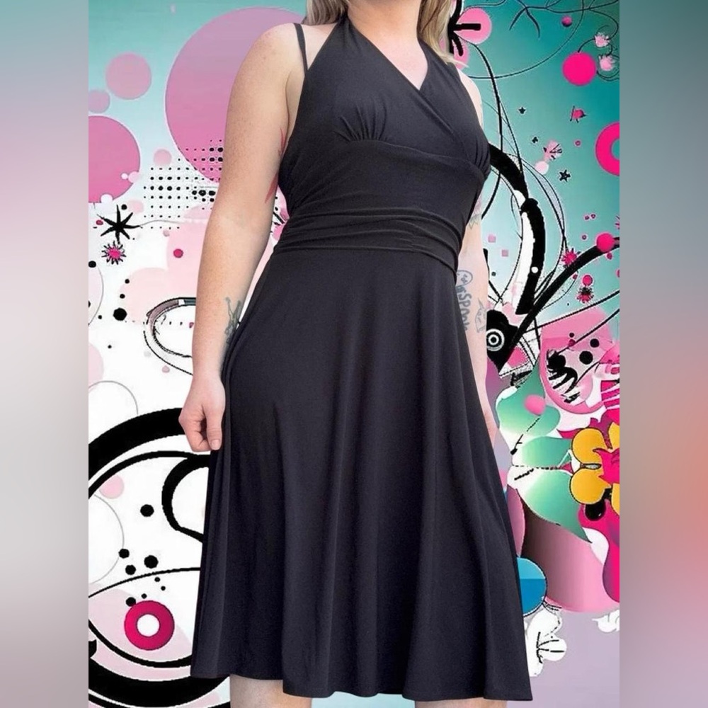 vintage 90s halter neck dress - even picone, fits like sz 8. no flaws!